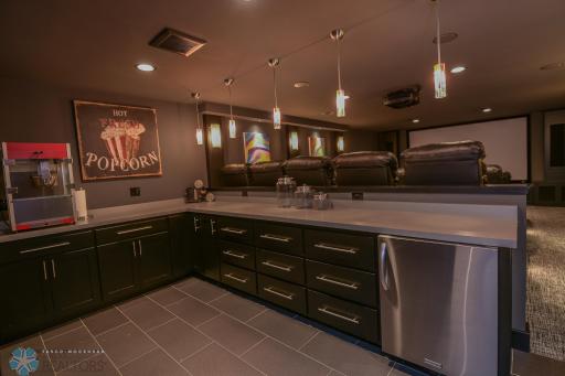 3334 S 69th Street, Grand Forks, ND 58203