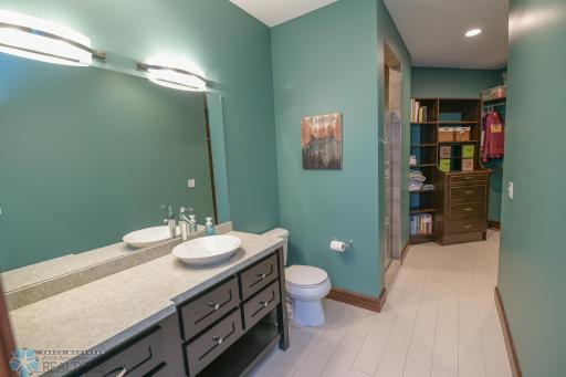 3334 S 69th Street, Grand Forks, ND 58203