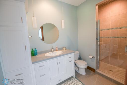 3334 S 69th Street, Grand Forks, ND 58203