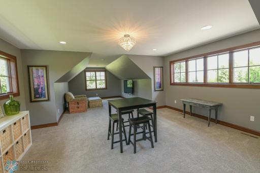 3334 S 69th Street, Grand Forks, ND 58203