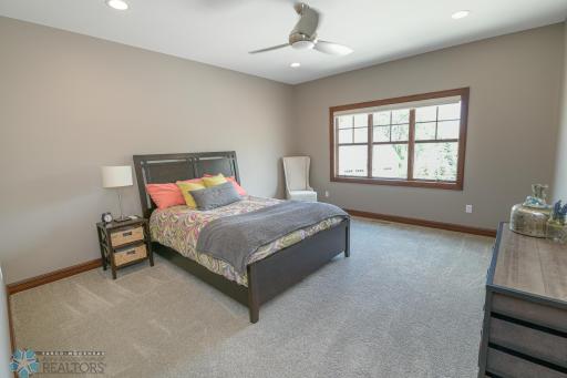 3334 S 69th Street, Grand Forks, ND 58203