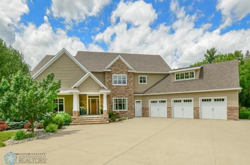 3334 S 69th Street, Grand Forks, ND 58203
