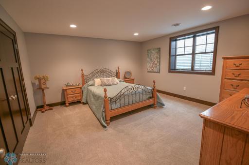 3334 S 69th Street, Grand Forks, ND 58203