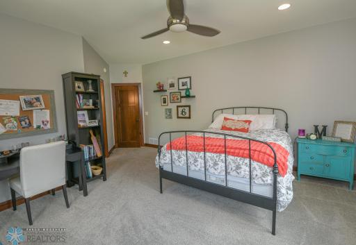 3334 S 69th Street, Grand Forks, ND 58203