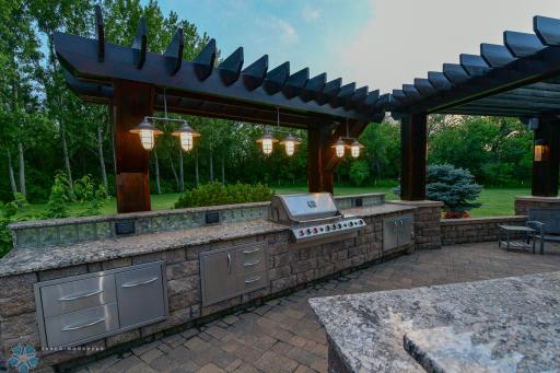 3334 S 69th Street, Grand Forks, ND 58203