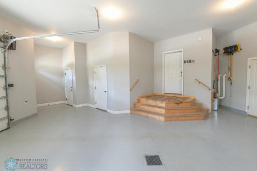 3334 S 69th Street, Grand Forks, ND 58203
