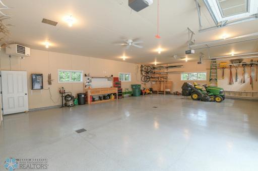 3334 S 69th Street, Grand Forks, ND 58203