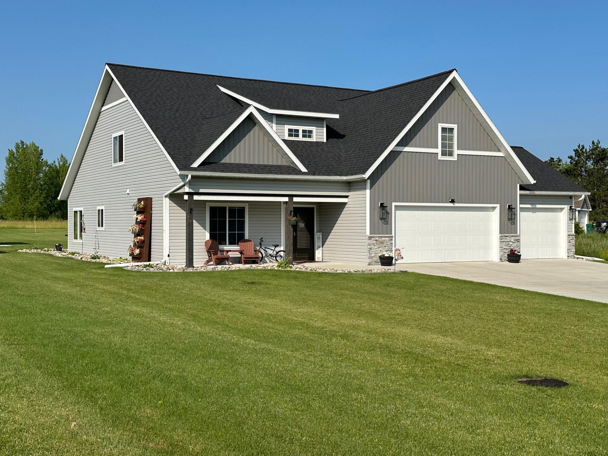 1386 Long Lake Dr. 2