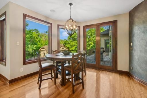 16_6860CenturyLane_82_BreakfastNook_Small.jpg