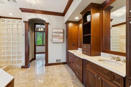 21_6860CenturyLane_13_PrimaryBathroom_Small.jpg