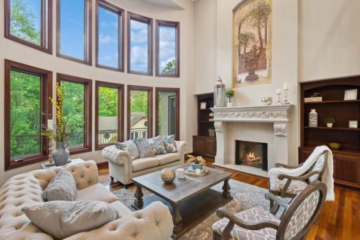 06_6860CenturyLane_10001_LivingRoom_Small.jpg