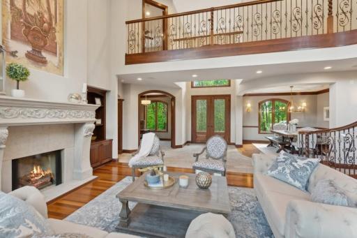 08_6860CenturyLane_10003_LivingRoom_Small.jpg