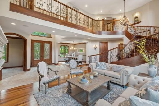 07_6860CenturyLane_10002_LivingRoom_Small.jpg