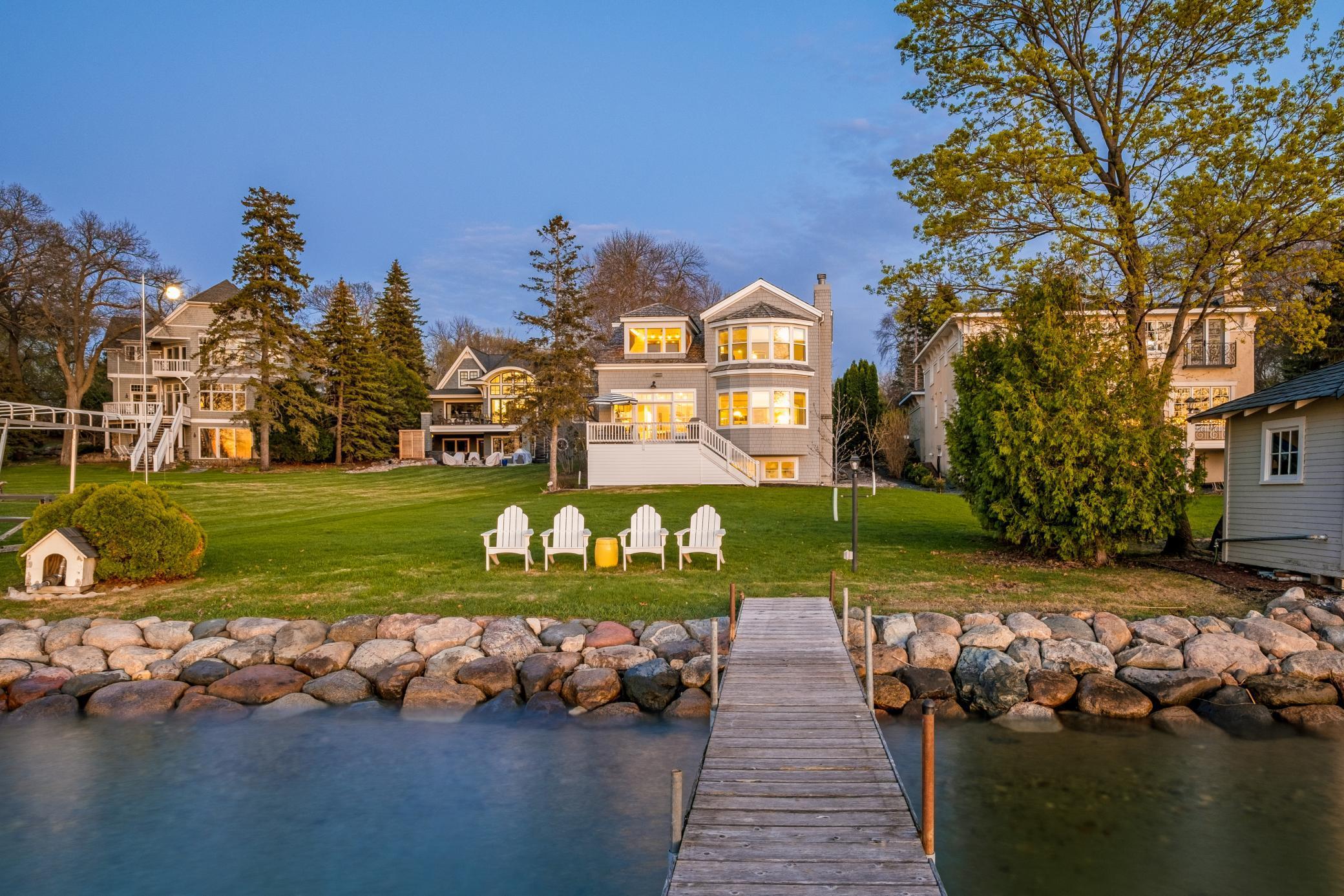 Welcome to 4265 Cottonwood Lane