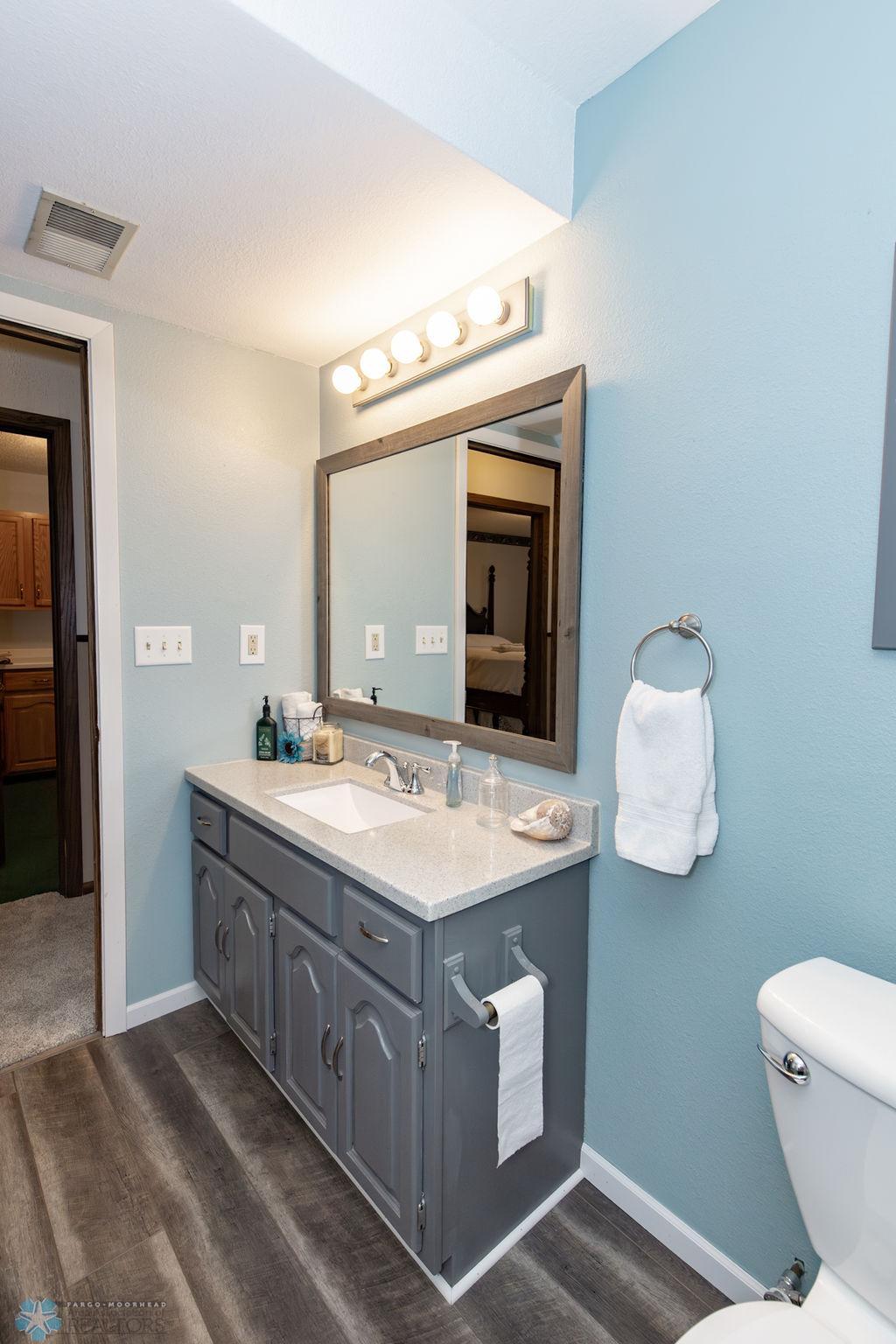 Lower Level Full Bath
