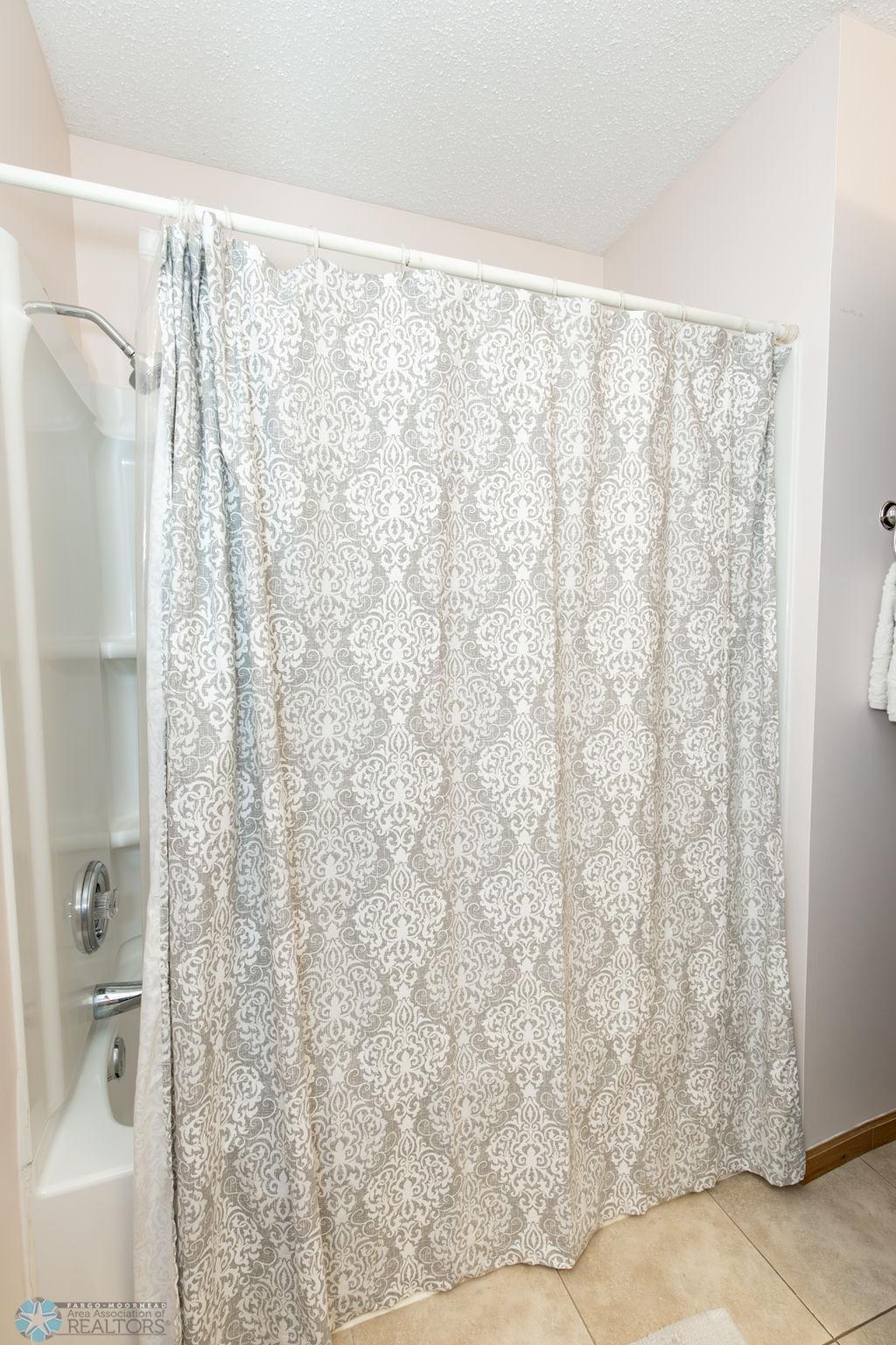 Upper Full Bath