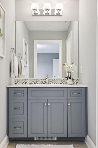 7624 Glen Alcove, Woodbury, MN 55129