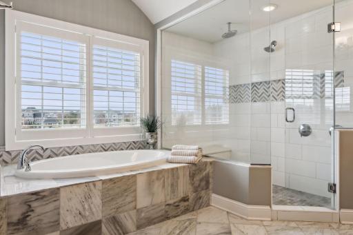 7624 Glen Alcove, Woodbury, MN 55129
