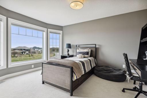 7624 Glen Alcove, Woodbury, MN 55129