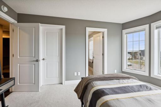 7624 Glen Alcove, Woodbury, MN 55129