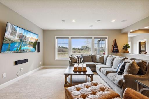 7624 Glen Alcove, Woodbury, MN 55129