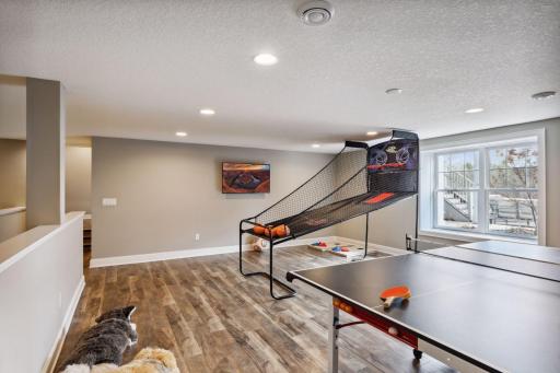 7624 Glen Alcove, Woodbury, MN 55129
