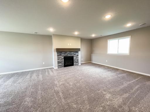 All interior photos of previously finished home of same floor plan.