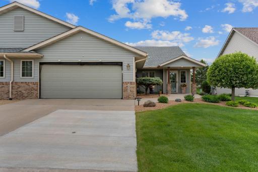 2445 Mossy Creek Drive NE, Owatonna, MN 55060