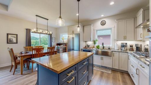 Photo for 1711 Hadley Creek Drive NE, Rochester, MN 55906 - Listing #6516090 1711 Hadley Creek Drive NE, Rochester, MN 55906