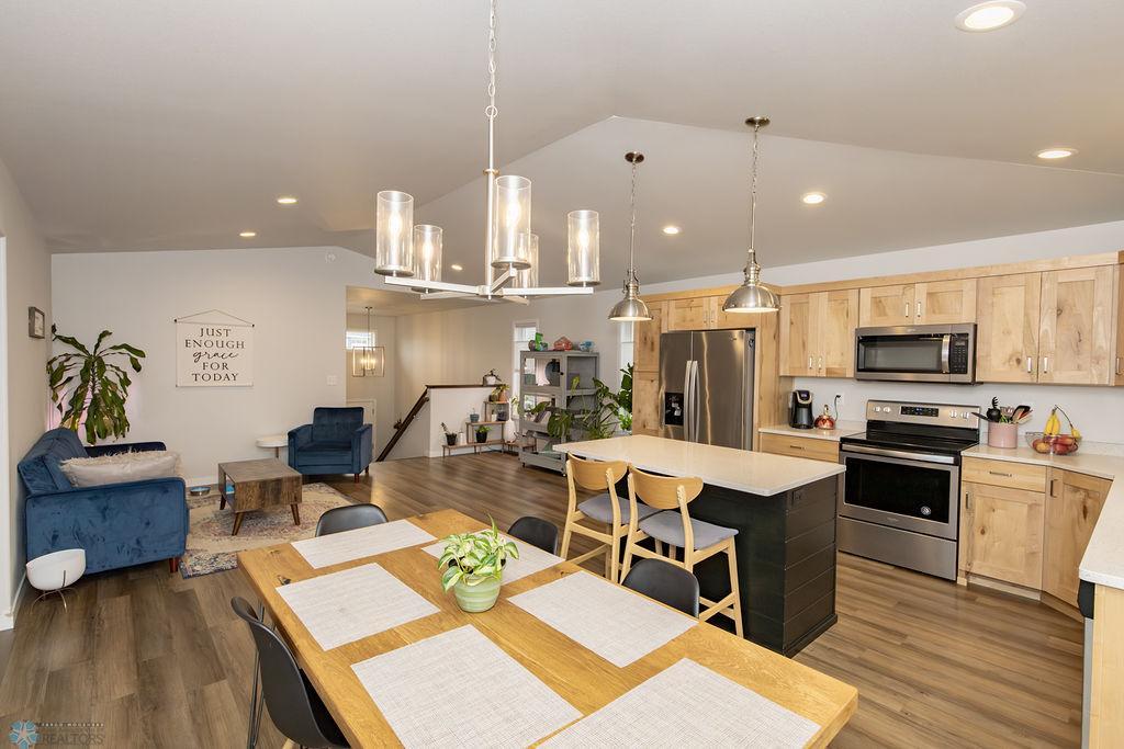 Dining Room & Kitchen