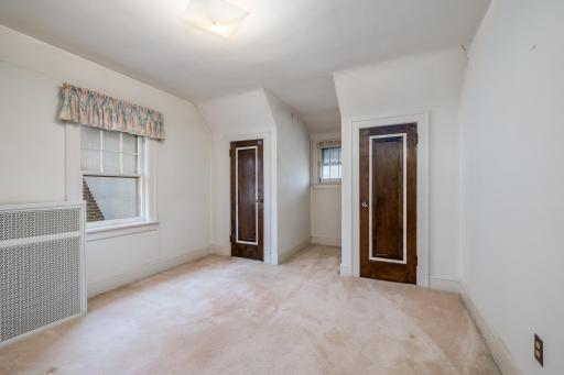 2500 Garfield Street NE, Minneapolis, MN 55418