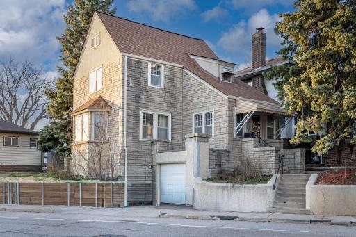 2500 Garfield Street NE, Minneapolis, MN 55418