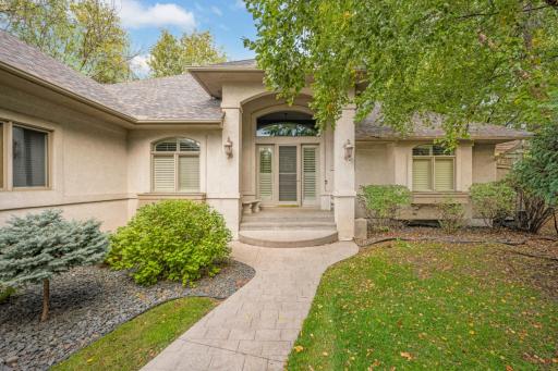 Vaulted, covered entry to greet your guests!