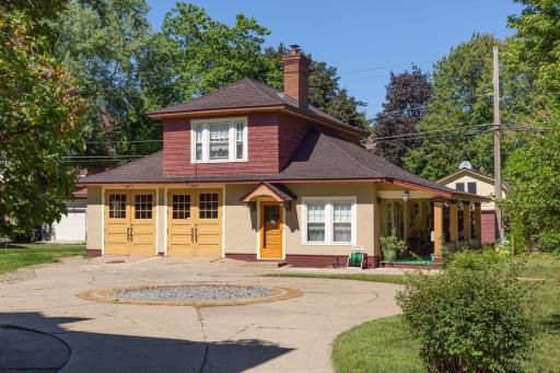 985 Summit Avenue, Saint Paul, MN 55105