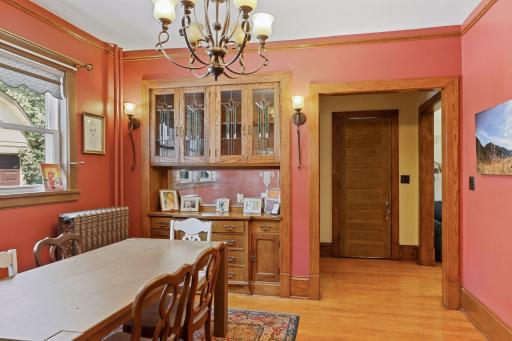 985 Summit Avenue, Saint Paul, MN 55105