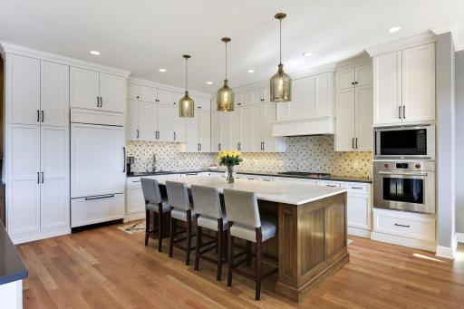 935 Lake Street E, 302, Wayzata, MN 55391