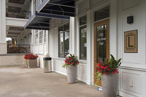 935 Lake Street E, 302, Wayzata, MN 55391