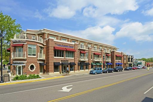935 Lake Street E, 302, Wayzata, MN 55391