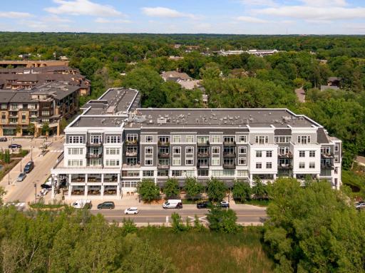 935 Lake Street E, 302, Wayzata, MN 55391