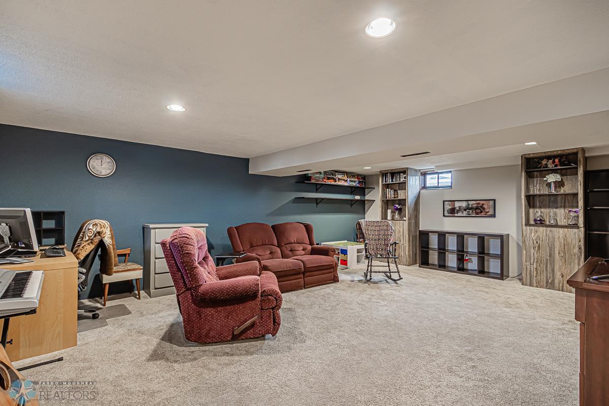 Family room 1
