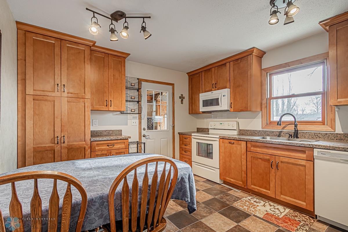 Kitchen 1
