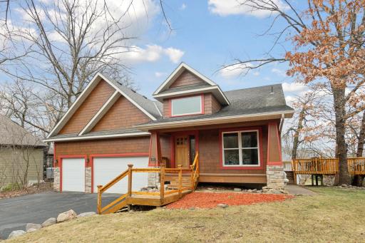 301 Sunnyvale Lane, Minnetonka, MN 55305