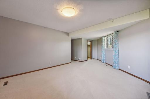 3790 Lone Cedar Lane, Chaska, MN 55318