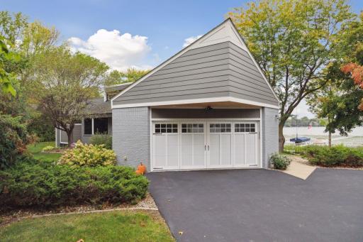 3790 Lone Cedar Lane, Chaska, MN 55318