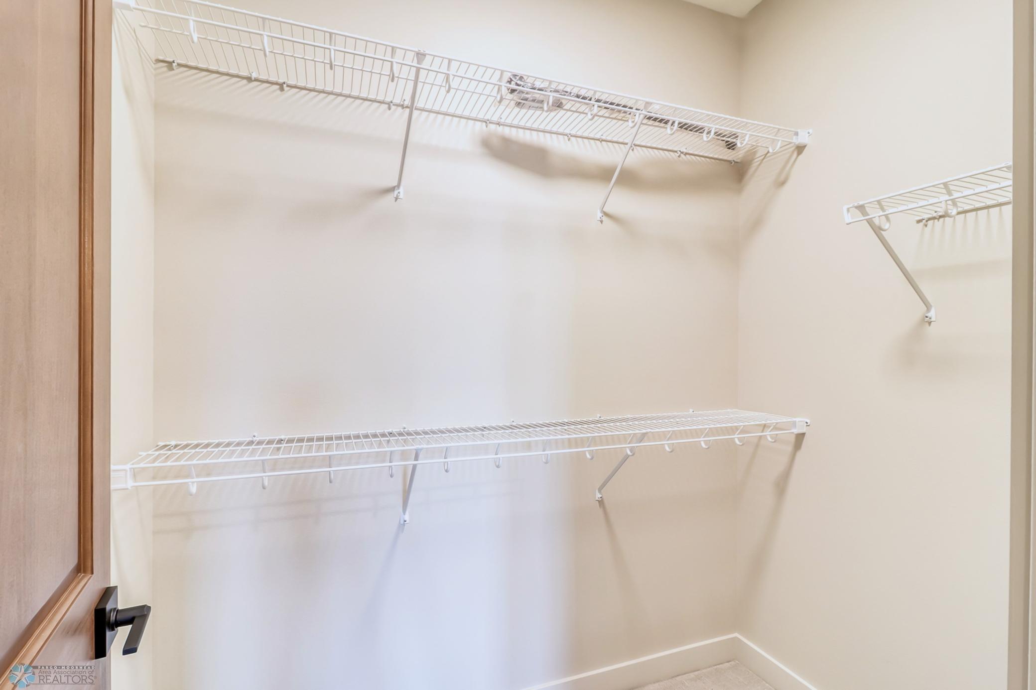 Bedroom1_closet.jpg