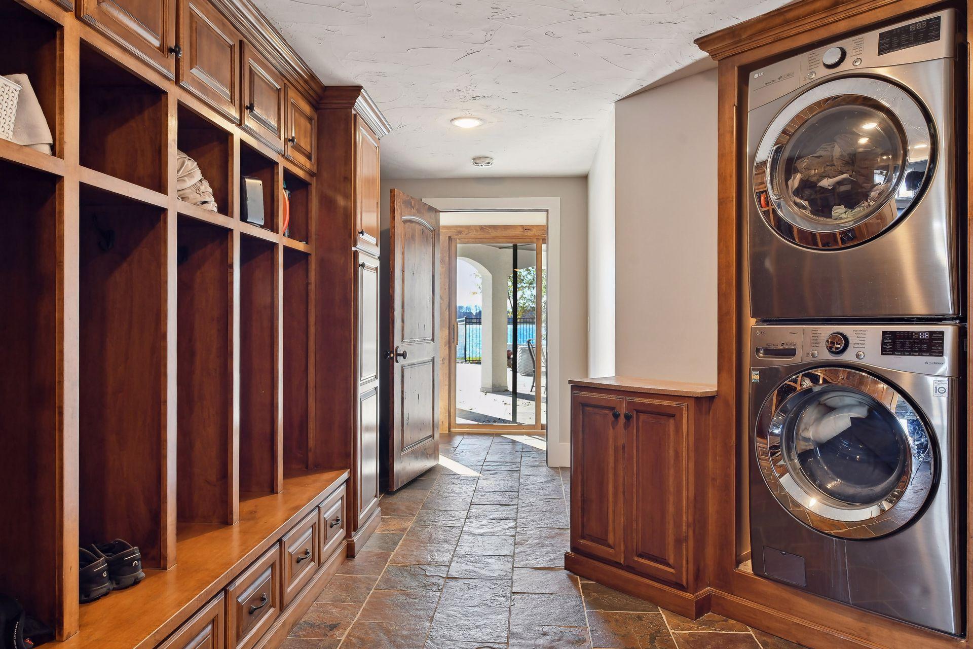 Lower level mudroom with laundry -ideal for just coming in from the pool or off the lake