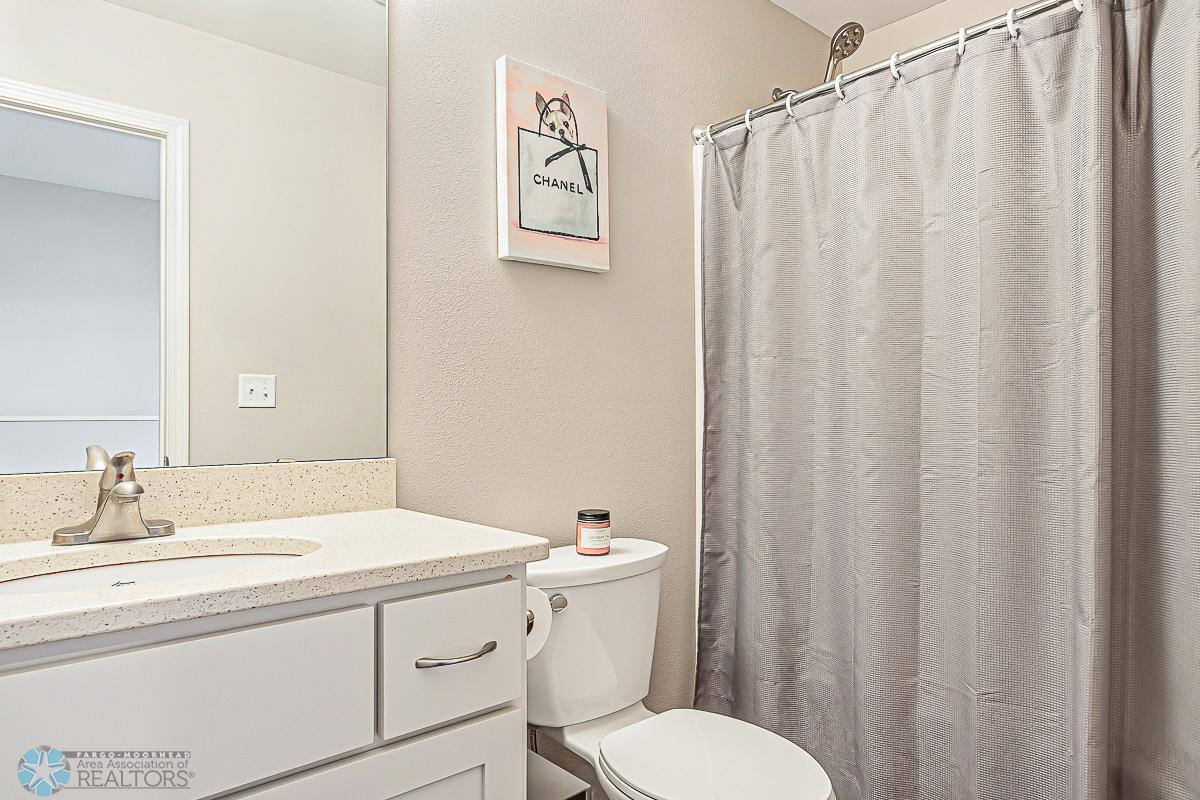 Second_Level_Bathroom_1.jpg