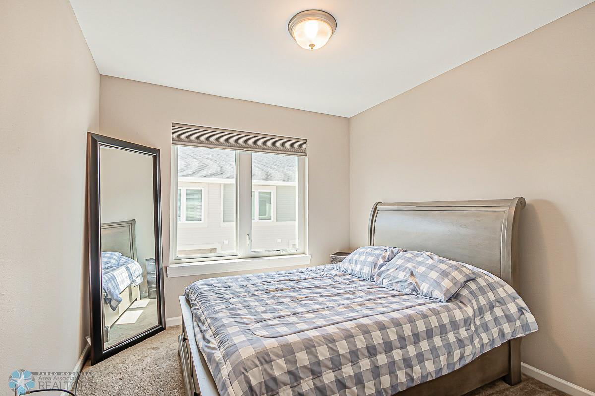 Bedroom2_1.jpg