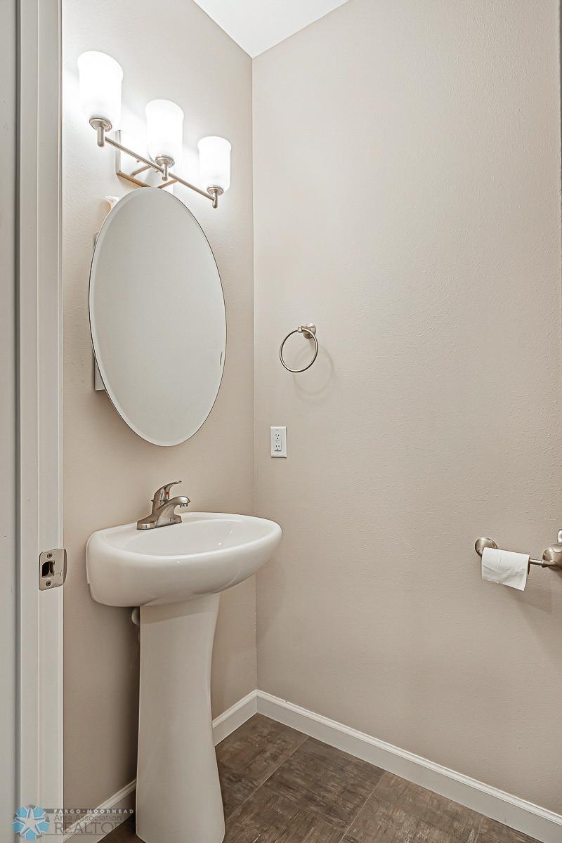 Basement_Bathroom_1.jpg