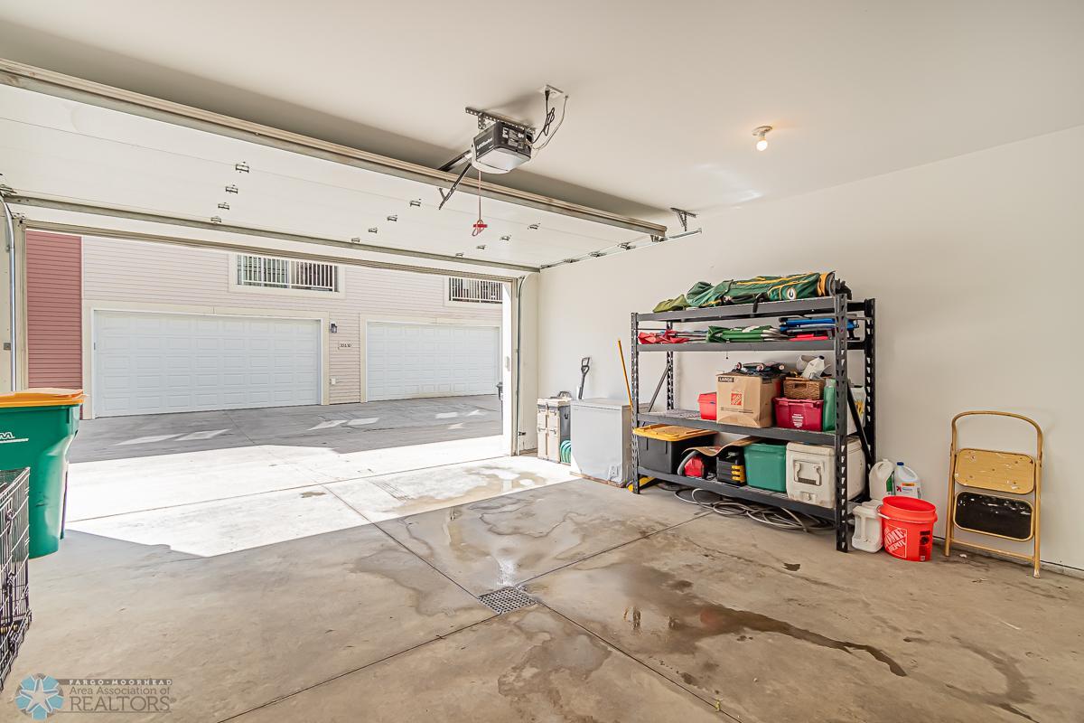 Garage_1.jpg